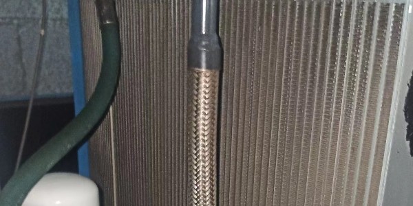 空壓機冷卻器產生水垢，如何清理？