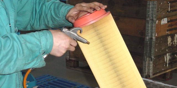 空壓機三濾的保養(yǎng)注意事項！