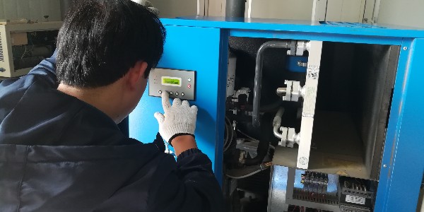 螺桿空壓機(jī)應(yīng)該選擇多大的容積流量？